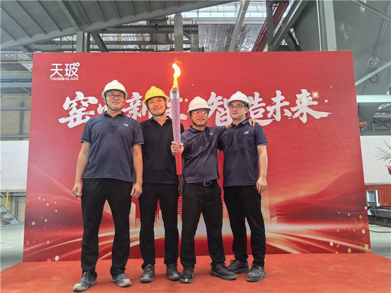 1755686008657096.jpg 點(diǎn)火成功合照.jpg